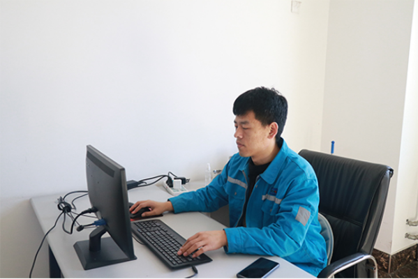 吳明昊——先進(jìn)工作者142