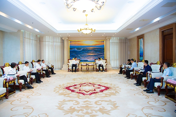 中國(guó)電信安徽公司總經(jīng)理李新穎一行來(lái)海螺集團(tuán)訪(fǎng)問(wèn)交流